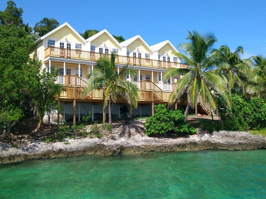 Bluff House Beach Resort & Marina Green Turtle Cay Exterior photo