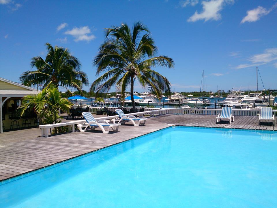 Bluff House Beach Resort & Marina Green Turtle Cay Exterior photo