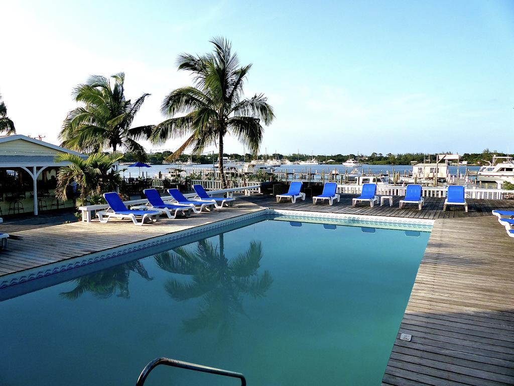 Bluff House Beach Resort & Marina Green Turtle Cay Exterior photo